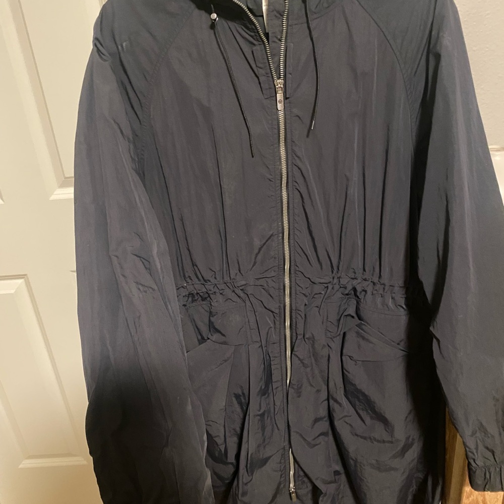 Black lululemon Windbreaker Jacket